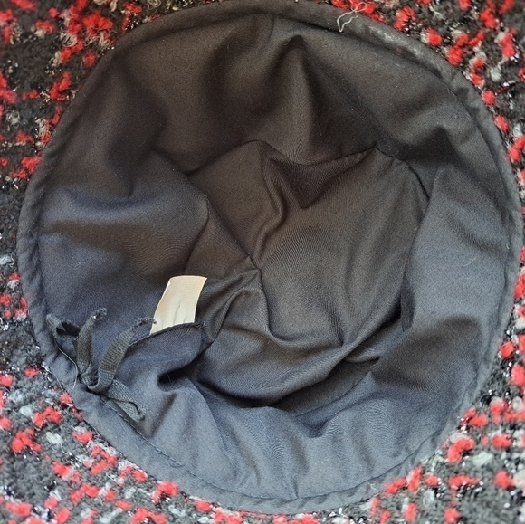 Sanibel vintage bucket hat, black, grey and red. 100% polyester. Made in Canada - Picture 8 of 10